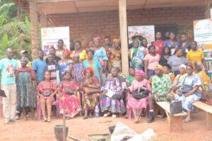 Les femmes et les jeunes de la Case de semences d’Esse se forment sur la fabrication du Biochar