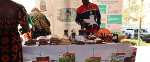 Exposition des produits certifiés bio par les SPG