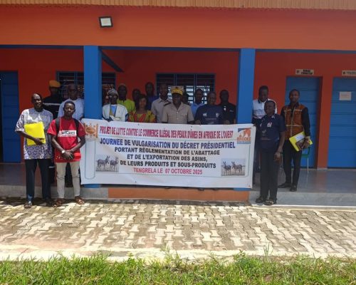 photo de famille avec banderole